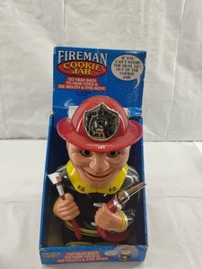 Tarro de galletas de plástico Fun-Damental 2002 bombero suena nunca fuera de caja.  Pruebas - Imagen 1 de 7