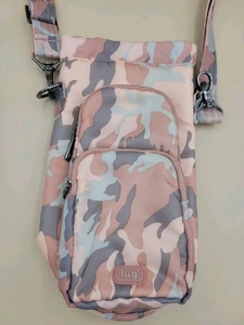 Bolso Bandolera Lug Huggie Rosa Camuflaje Portabotellas Plus  - Imagen 1 de 7