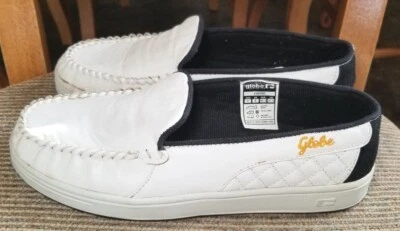 Zapatos mocasines Globe Australia Castro para mujer talla 9 blancos sin cordones de cuero Foto 1 de 4