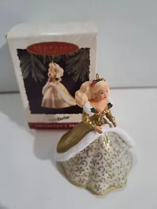 Hallmark Holiday Collection Barbie 1994 Keepsake Christmas Tree Ornament - Picture 1 of 4