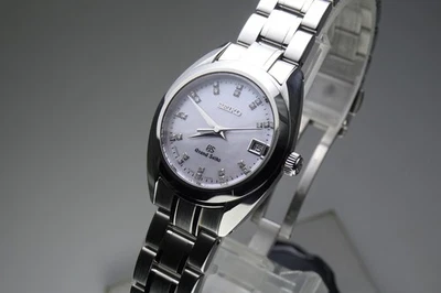 Vintage 2010's JAPAN GRAND SEIKO 4J52-0AC0 7Jewels Quartz. - Image 1 of 4
