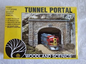 Woodland Scenics HO Cut Stone Double-Track Tunnel Portal C1257 - Picture 1 of 3