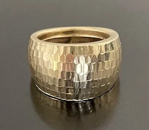 Anillo ancho moderno con cúpula de oro amarillo macizo de 10 quilates talla 7 - Imagen 1 de 5