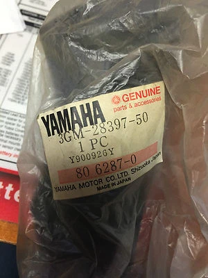 YAMAHA OEM NOS PLATE 2 3GM-28397-50-00 1991-1995 FZR1000 - Image 1 of 3