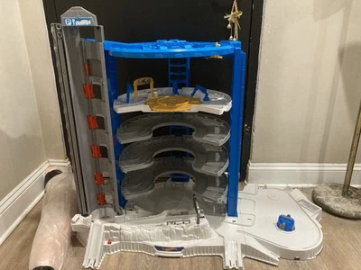 Hot Wheels Super Ultimate Garage - Image 1 of 2