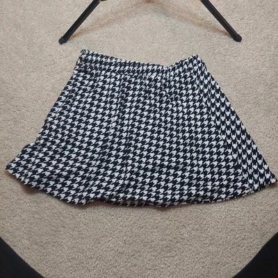 Houndstooth Stretch Skater Flare Skirt - SO Goods For Life - Size M - Image 1 of 3