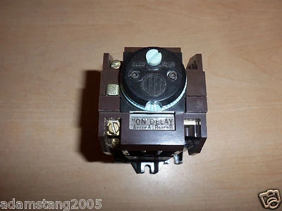 ITE J20T31 PNEUMATIC TIMER 600V 10 AMP 120V COIL - Image 1 of 4