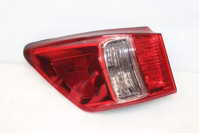 2011 2012 年 2013 年雷克萨斯 IS250 轿车司机左侧尾灯原始设备制造商 — 第 1/4 张图片