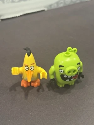 LEGO The Angry Birds Movie Green Piggy Pig Yellow Chuck Bird Figures 🔥🔥 - Image 1 of 4