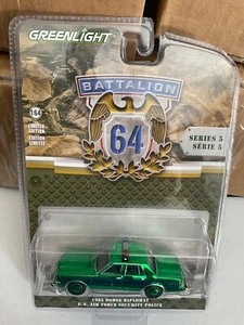Batallón Greenlight 64. Dodge Diplomat 1985 Fuerza Aérea de los Estados Unidos Green Chase - Imagen 1 de 1