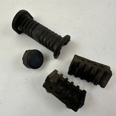 Suzuki GSX750F Katana 1992 Fuel tank rubber frame body mounts as shown - Image 1 of 4