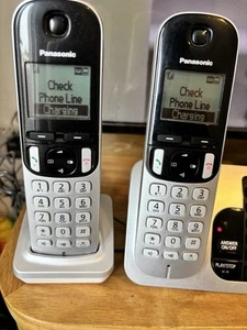 Panasonic KX-TGC220E Podwójne bezprzewodowe telefony domowe z sekretarką GC - Zdjęcie 1 z 9