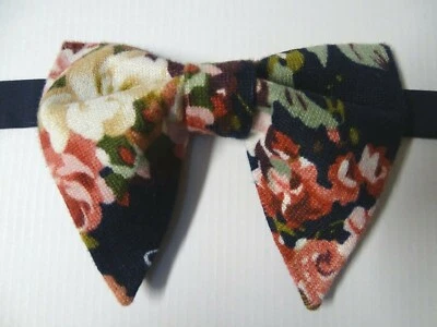 NEW Handmade Bow tie Floral Knit Vintage style 70's Bow Tie Navy/Pink Pre Tied - Image 1 of 3