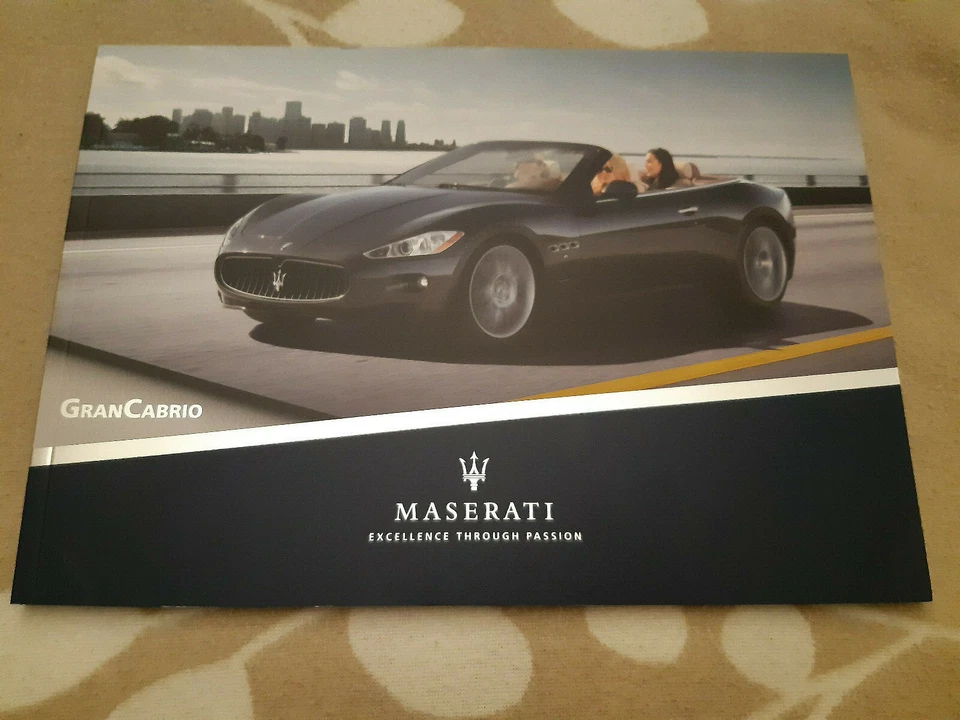 Maserati GranCabrio Gran Cabrio folleto completo folleto INGLÉS 78 páginas raro Foto 1 de 1
