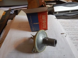 NOS 61 62 63 64 STUDEBAKER 6 CYL VACUUM ADVANCE POD 1553185 LARK TRUCK HAWK  - Picture 1 of 5