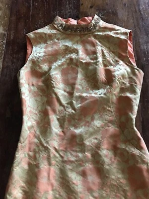 Vestido de cóctel brocado naranja y dorado quemado años 60 lentejuelas escote alto  Foto 1 de 4