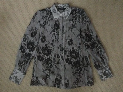 CLUB MONACO black white lace design 100% silk button down blouse Women’s XS/S - Image 1 of 4