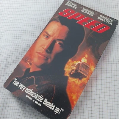 Speed VHS Tape 1994 Keanu Reeves Sandra Bullock Used Movie Video - Image 1 of 4