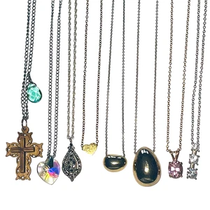 Pendant Necklace Costume Lot Gold Tone & Silver Tone 8 Piece Fashion Jewelry - Picture 1 of 20