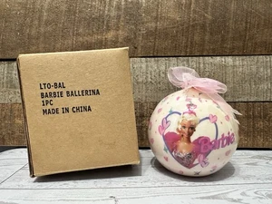 Barbie Mattel Holiday Ball Globo Adorno Rosa Arco Corazones Rosas Caja Original - Imagen 1 de 5