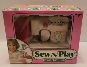 Vintage Children's Toy Sew-N-Play Sewing Machine Battery Powered With Foot Pedal - Picture 1 of 3