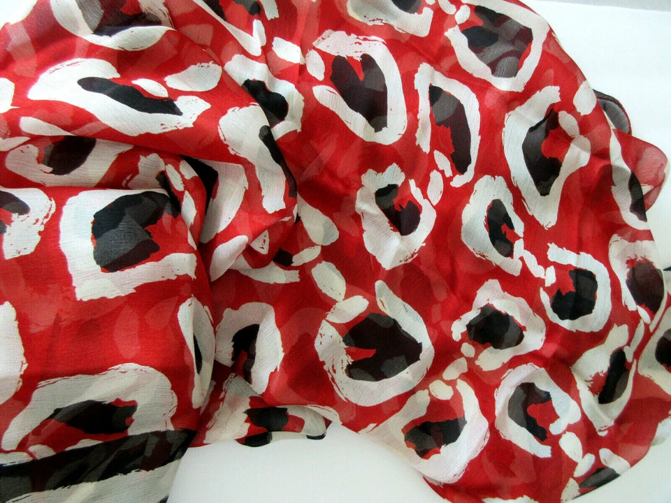 AUTÉNTICO GUCCI BUFANDA GRANDE DE GASA ESTAMPADO ANINAL BUFANDA CHAL Foto 1 de 4