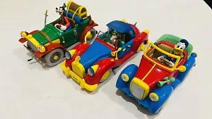 Disney Metal Die Cast Uncle 1:24 Motorama Car GOOFY, DONALD DUCK, SCROOGE MCDUCK - Picture 1 of 4