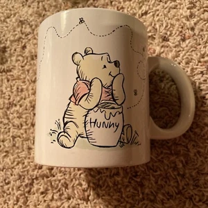 Disney Store Winnie the Pooh Mug Coffee Cup Large 20 oz  - Picture 1 of 3