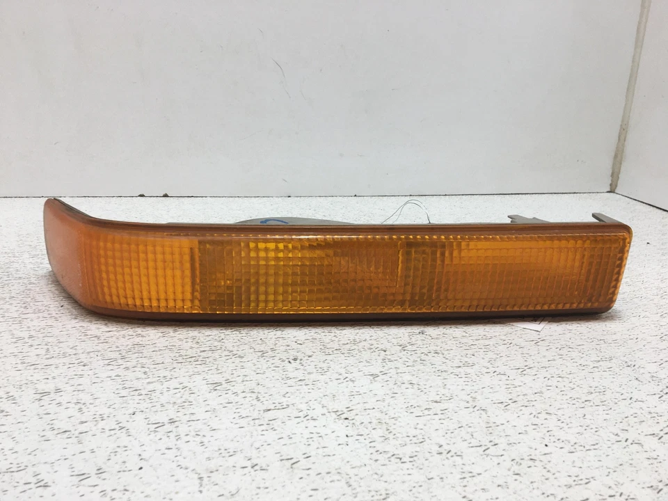 98 99 00 01 02 03 04 GMC S10/S15/SONOMA TRUCK Lâmpada Frontal Direita - Imagem 1 de 2