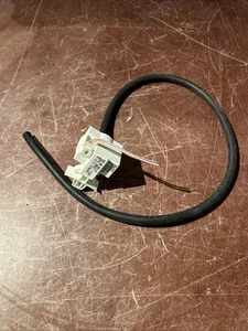 Hotpoint NM11846WCA Washing Machine - Pressure Switch 160026924-04 - Picture 1 of 2
