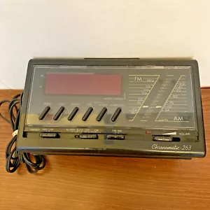 Vintage Realistic Chronomatic 263 AM FM Stereo Clock Radio Model # 12-1573 WORKS - Picture 1 of 11