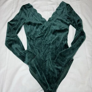 Bodywear bi Energie vintage anni 90 velluto verde manica lunga nuovo con etichette fondo di magazzino - Foto 1 di 6