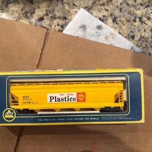 AHM Shell Plastics Center Flow Hopper Train Car #5395 HO Scale 1:87 -EXCELLENT+ - Picture 1 of 3