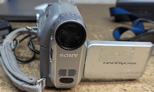 Sony Handycam DCR-HC19E Handheld MiniDV Camcorder Silver Tested - Picture 1 of 3