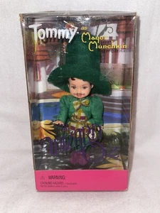 1999 Tommy as Mayor Munchkin Wizard of Oz Barbie Puppe Mattel 25817 Neu in OVP - Bild 1 von 5