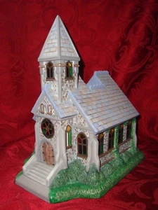 Partylite THE CHURCH P7321 2nd Olde World Village Tealight House Series - Picture 1 of 10