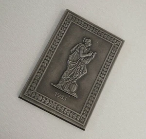 Buderus Eisen Relief Jahresplakette 1983 Kunstguss Die Muse Terpsichore Vintage - Picture 1 of 4