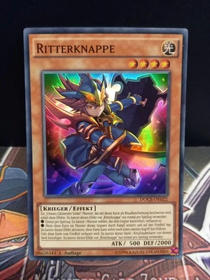 Yugioh RITTERKNAPPE  DOCS-DE022, HOLO, 1.AUFLAGE - Bild 1 von 2