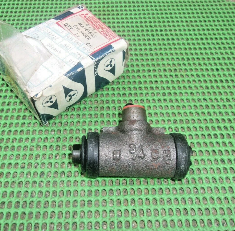 1971 1972 1973 Dodge Colt NOS Mitsubishi MoPar REAR WHEEL CYLINDER - Image 1 of 3