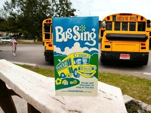 Kids Christian Song And Chorus Book Vintage 1973 Bus Sing Singspiration USA - Picture 1 of 8