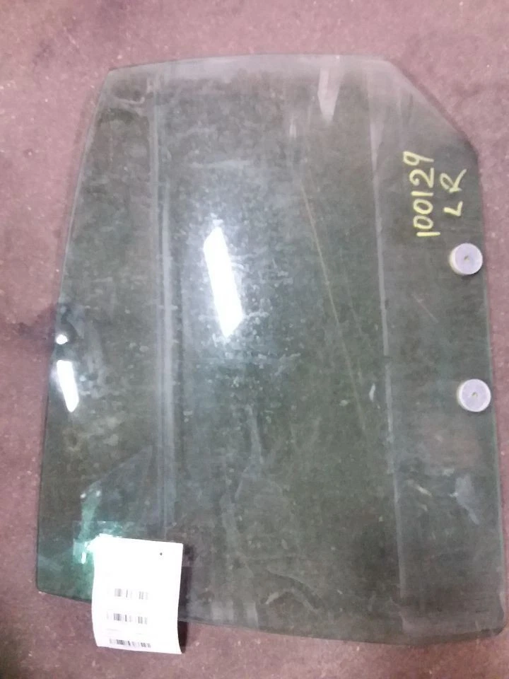 Puerta delantera del conductor de vidrio Lincoln Insignia se adapta a 99-11 Lincoln & Town Car 951537 Foto 1 de 3