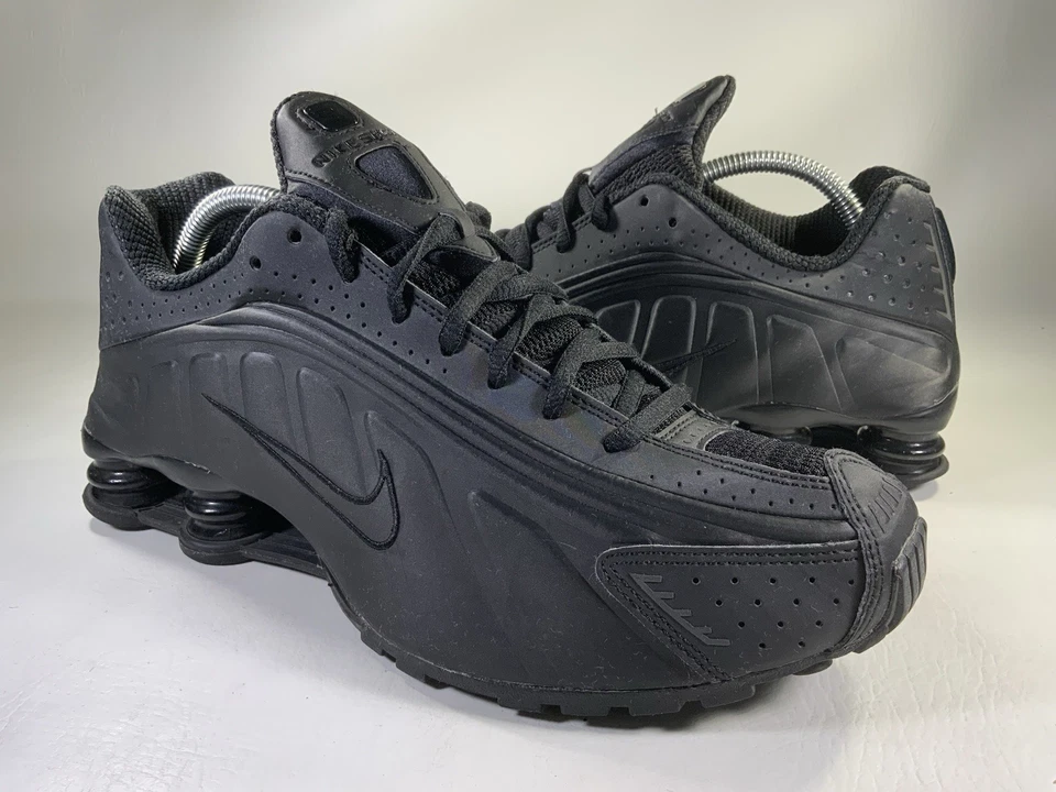 Nike Shox R4 2018 Triple Black Rare Sneakers Mens Size 10 BV1111-001 - Image 1 of 4