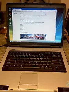 Toshiba laptop L45-7473. Works on Outlet Power. As Is! - Picture 1 of 5