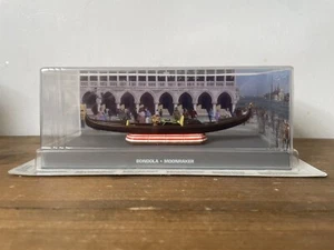 BONDOLA 007 James Bond Car Collection Issue #102 Moonraker - NO CRACKS IN CASE - Picture 1 of 6