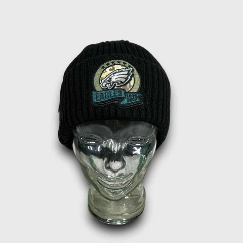 New Era NFL Men One Size Black Philadelphia Eagles Flag Salute to Service Beanie Cover
