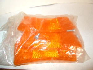 4 SATE-LITE 709 Vtg. Bicycle Bike Lightweight Amber/Yellow Wheel Reflectors NOS - Picture 1 of 9