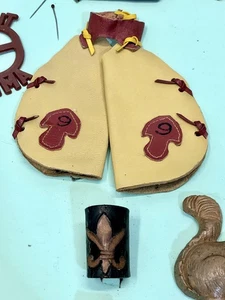 Pañuelo de cuero nativo americano vintage años 50 mecanizado a mano - Imagen 1 de 16