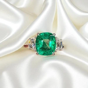 Cushion Cut 3.10 Ct Lab Grown Green Emerald & Diamond Ring 14K White Gold - Picture 1 of 7