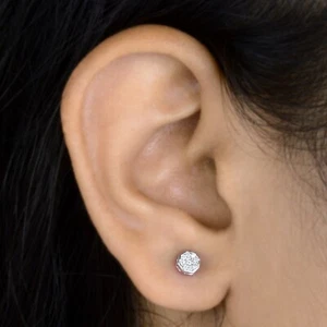 Minimalistische Ohrstecker 0,13 kt Rundschliff SI/H natürlicher Diamant 10 kt Weißgold - Bild 1 von 6