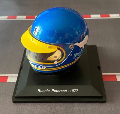 NEW RARE 1:5 Casco Helmet F1 RONNIE PETERSON 1977 SPARK - Immagine 1 di 4